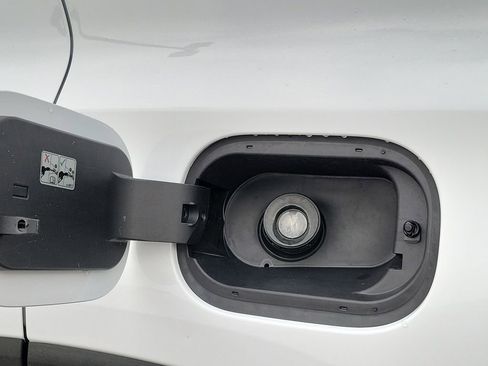 Used 2022 GMC Terrain SLT image 27