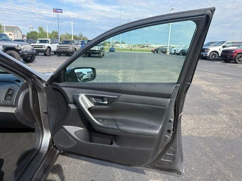 Used 2015 Nissan Altima 2.5 S w/ Power Driver Seat Package FWD image 45