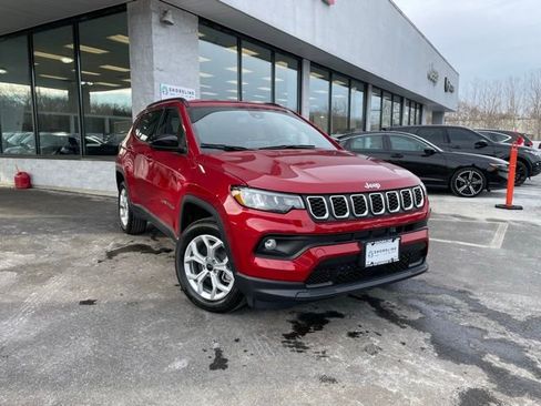 New 2026 Jeep Compass Latitude image 3