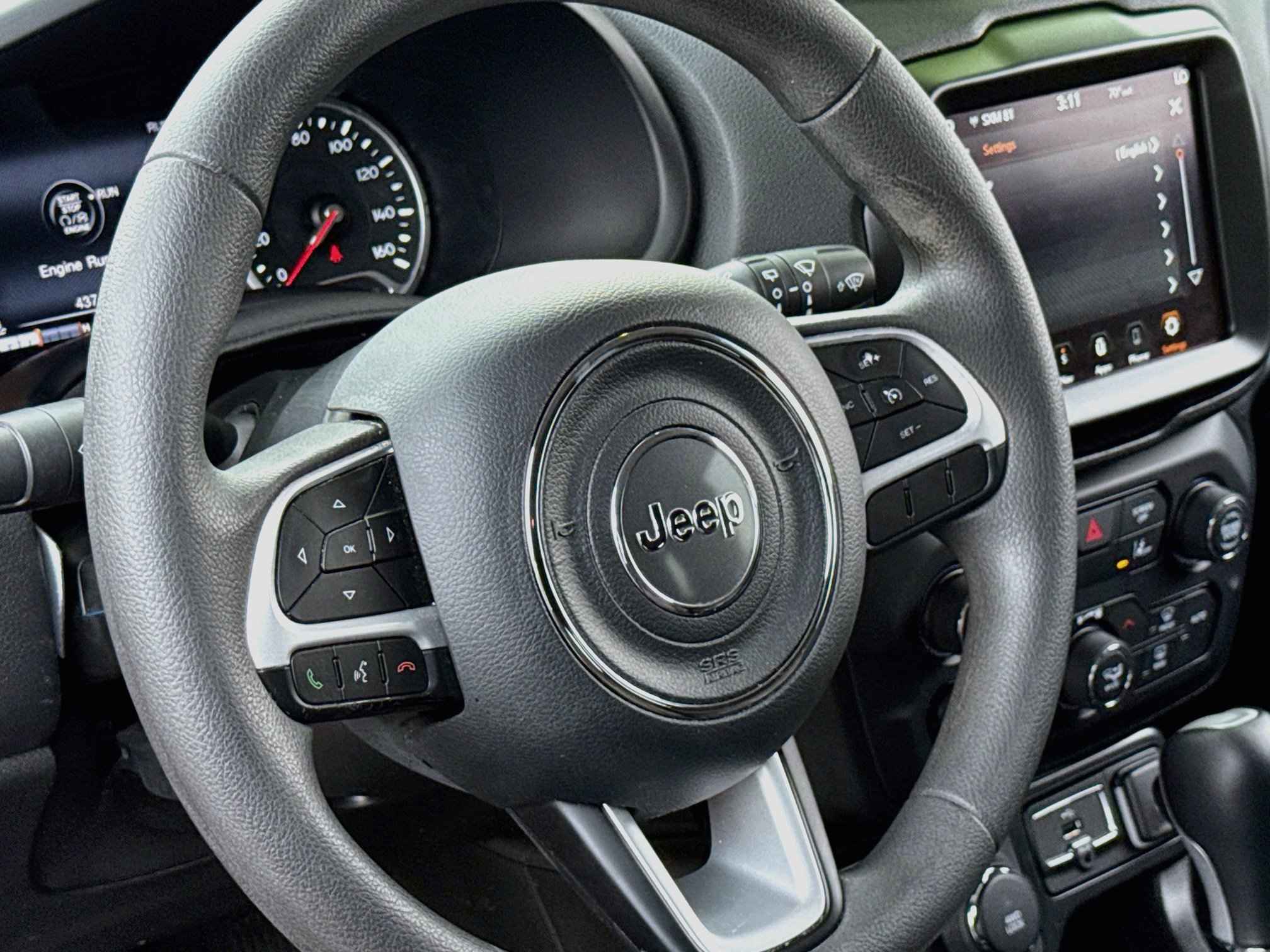 Used 2023 Jeep Renegade Latitude AWD/4WD image 12
