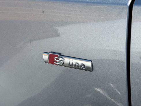 Used 2016 Audi Q3 2.0T Prestige w/ Prestige Package image 9