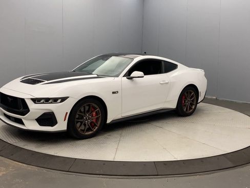 Used 2024 Ford Mustang GT Premium RWD image 9