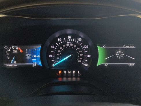 Used 2020 Ford Fusion SE FWD image 23