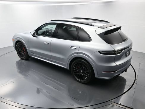 Certified 2021 Porsche Cayenne GTS AWD/4WD image 34