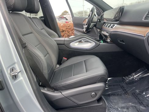 Used 2025 Mercedes-Benz GLE 350 4MATIC w/ Winter Package image 22