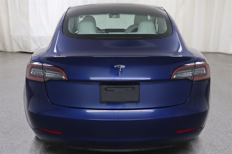 Used 2021 Tesla Model 3 Standard Range Plus RWD image 5