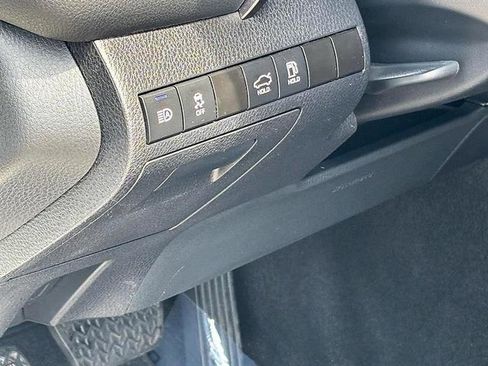 Used 2024 Toyota Camry SE FWD image 14