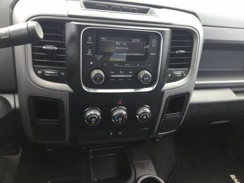 Used 2017 RAM 2500 Tradesman w/ Chrome Appearance Group AWD/4WD image 16