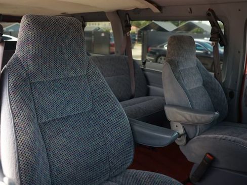 Used 2000 Dodge B3500 RWD image 15