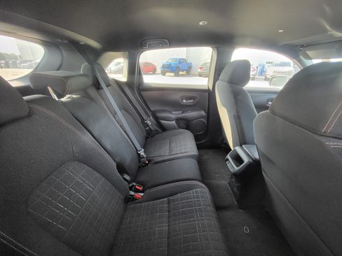 Used 2024 Honda HR-V Sport image 9