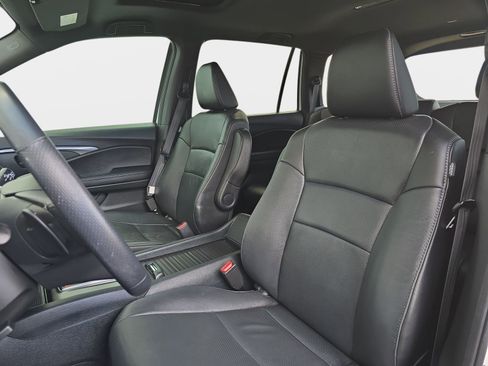 Certified 2023 Honda Passport EX-L image 17