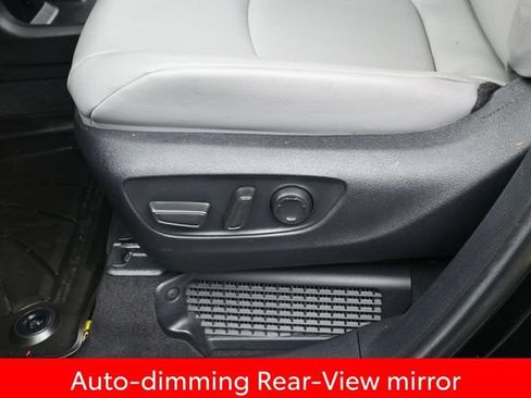 Used 2026 Toyota Sienna XLE AWD/4WD image 21