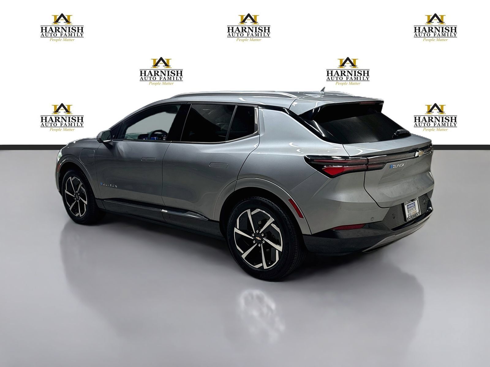 Used 2024 Chevrolet Equinox EV LT FWD image 8