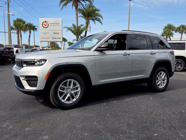 New 2026 Jeep Grand Cherokee Laredo X RWD image 4