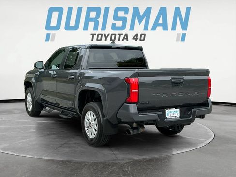 Used 2026 Toyota Tacoma SR5 AWD/4WD image 5