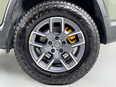 Used 2022 Rivian R1T Launch Edition image 11