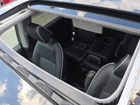 Certified 2024 Honda Odyssey Elite image 3