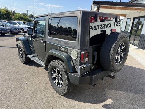 Used 2011 Jeep Wrangler Sahara w/ Dual Top Group AWD/4WD image 14