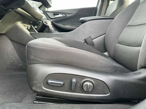 Used 2024 Chevrolet Malibu LT image 14