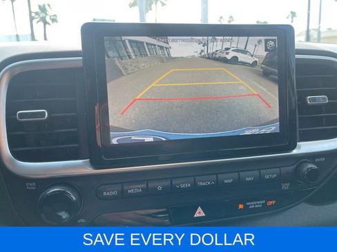 Used 2021 Hyundai Venue SEL w/ Premium Package FWD image 10