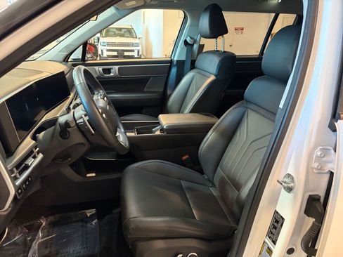 Used 2025 Hyundai Santa Fe SEL image 25