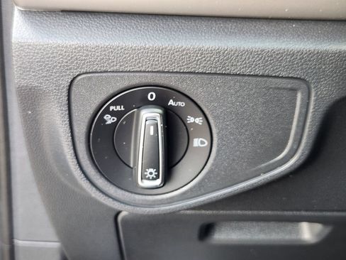 Certified 2023 Volkswagen Atlas SEL AWD/4WD image 18