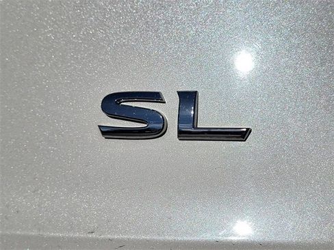 Used 2022 Nissan Rogue SL image 27