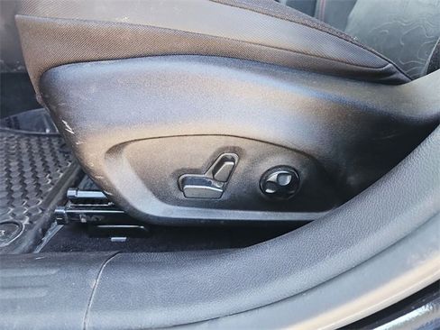 Used 2018 Jeep Renegade Trailhawk w/ UConnect 8.4 Nav Group image 21