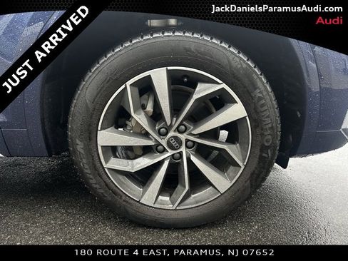 Used 2023 Audi Q5 2.0T Premium w/ Convenience Package image 10