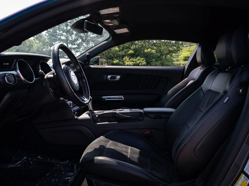 Used 2021 Ford Mustang GT Premium w/ Carbon Sport Interior Package RWD image 14