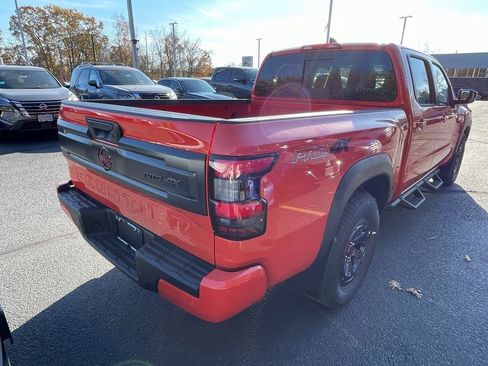 Certified 2025 Nissan Frontier PRO-4X image 6
