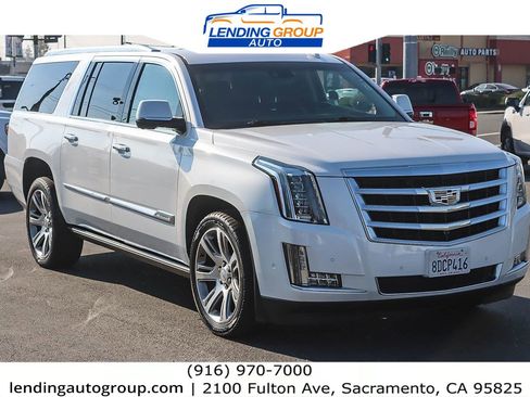 Used 2018 Cadillac Escalade ESV Premium Luxury image 5