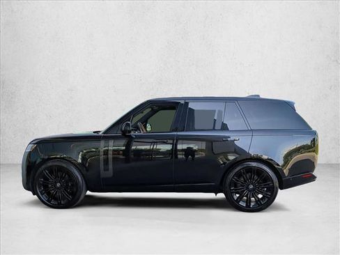 Certified 2025 Land Rover Range Rover SE AWD/4WD image 9