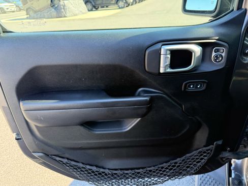 Used 2021 Jeep Gladiator Sport AWD/4WD image 11