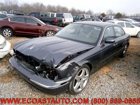 Used 2005 Jaguar XJ8 image 1