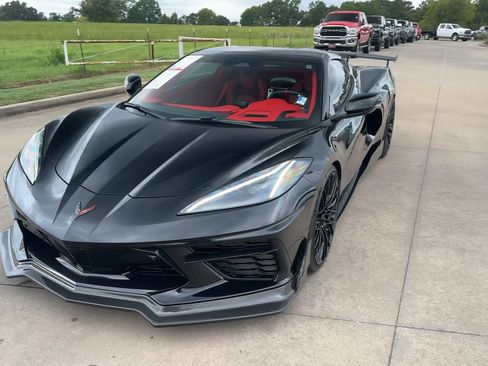 Used 2024 Chevrolet Corvette Stingray Premium Conv w/ Battery Protection Package image 4