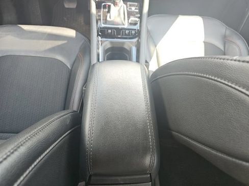 Used 2025 Jeep Compass Trailhawk AWD/4WD image 26