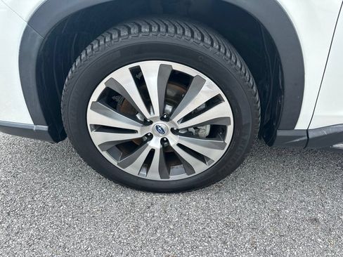 Used 2019 Subaru Ascent Touring AWD/4WD image 5