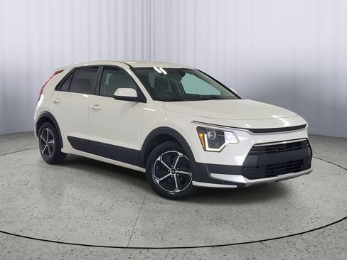 Certified 2023 Kia Niro LX FWD image 1
