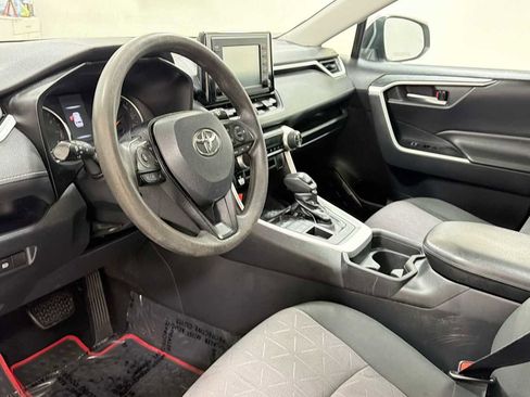 Certified 2019 Toyota RAV4 XLE AWD/4WD image 12