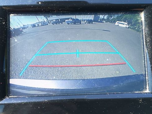 Used 2018 Toyota Camry SE FWD image 10