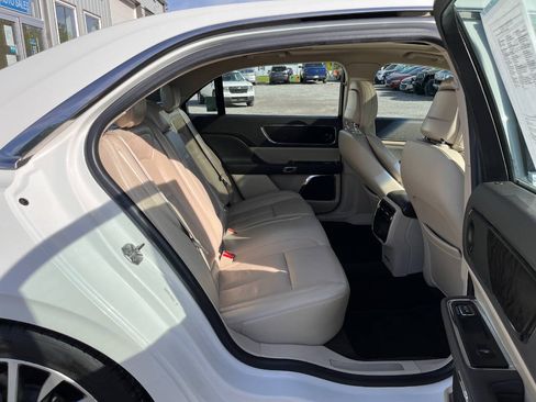 Used 2020 Lincoln Continental AWD w/ Premium Package image 12