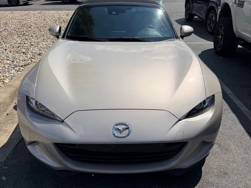 Used 2022 MAZDA MX-5 Miata Grand Touring RWD image 2