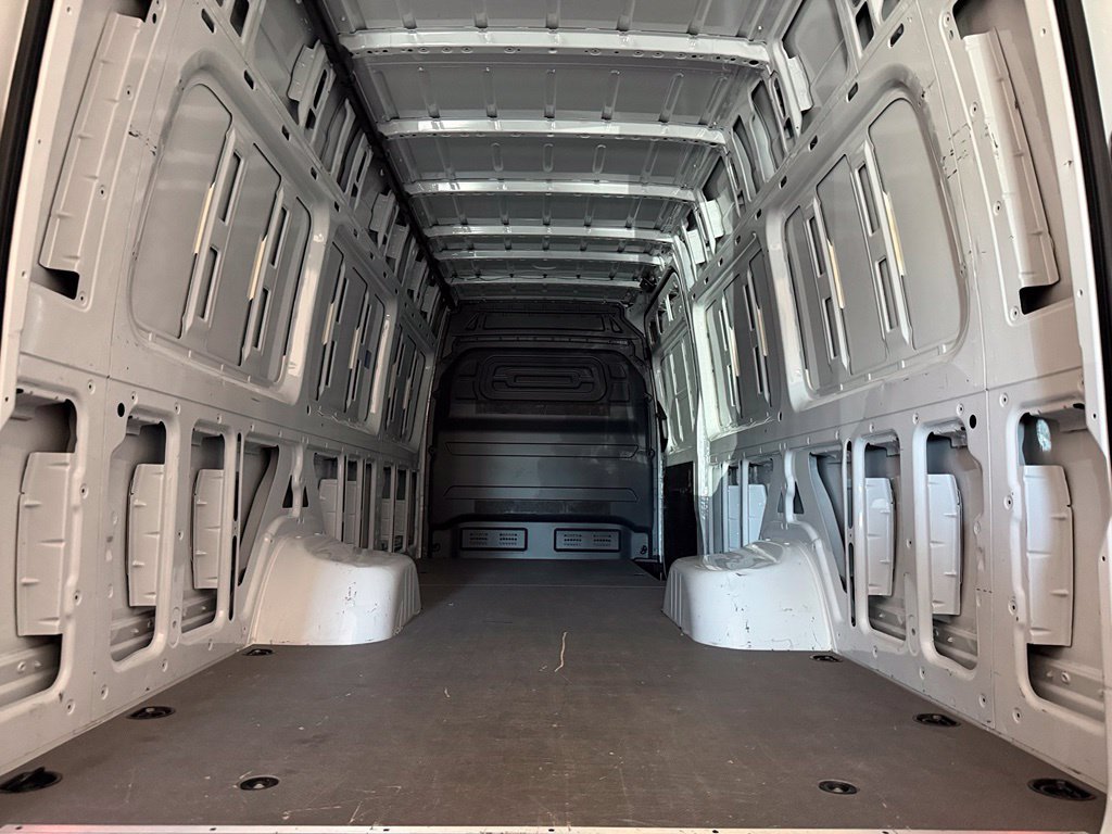 Used 2024 Mercedes-Benz Sprinter 3500 image 15