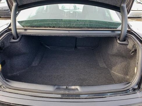 Used 2020 Chrysler 300 Touring w/ Sport Appearance Package image 25