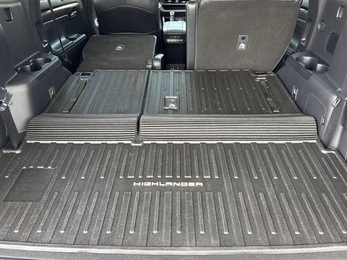 Used 2020 Toyota Highlander Limited AWD/4WD image 13