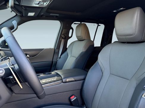Certified 2026 Lexus LX 700h Overtrail image 15