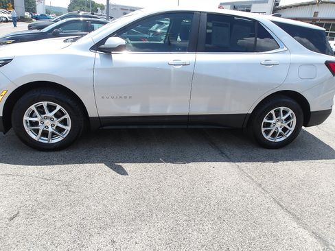 Used 2022 Chevrolet Equinox LT AWD/4WD image 4