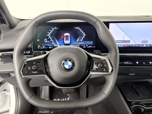 Used 2026 BMW 530i xDrive AWD/4WD image 13