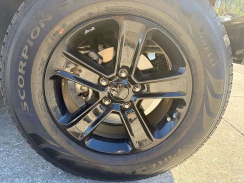 Used 2017 Jeep Wrangler Unlimited Sport w/ Connectivity Group image 9